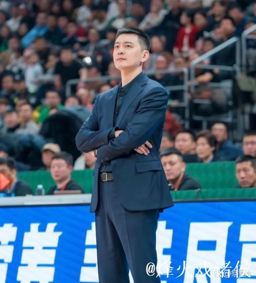 辽宁男篮打出精彩一战，但有三个问题还是要问问杨鸣主教练