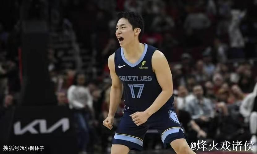 河村勇辉10分7助攻耀眼表现 神奇不看人传球震撼全场 河村勇辉10分7助攻耀眼表现 神奇不看人传球震撼全场